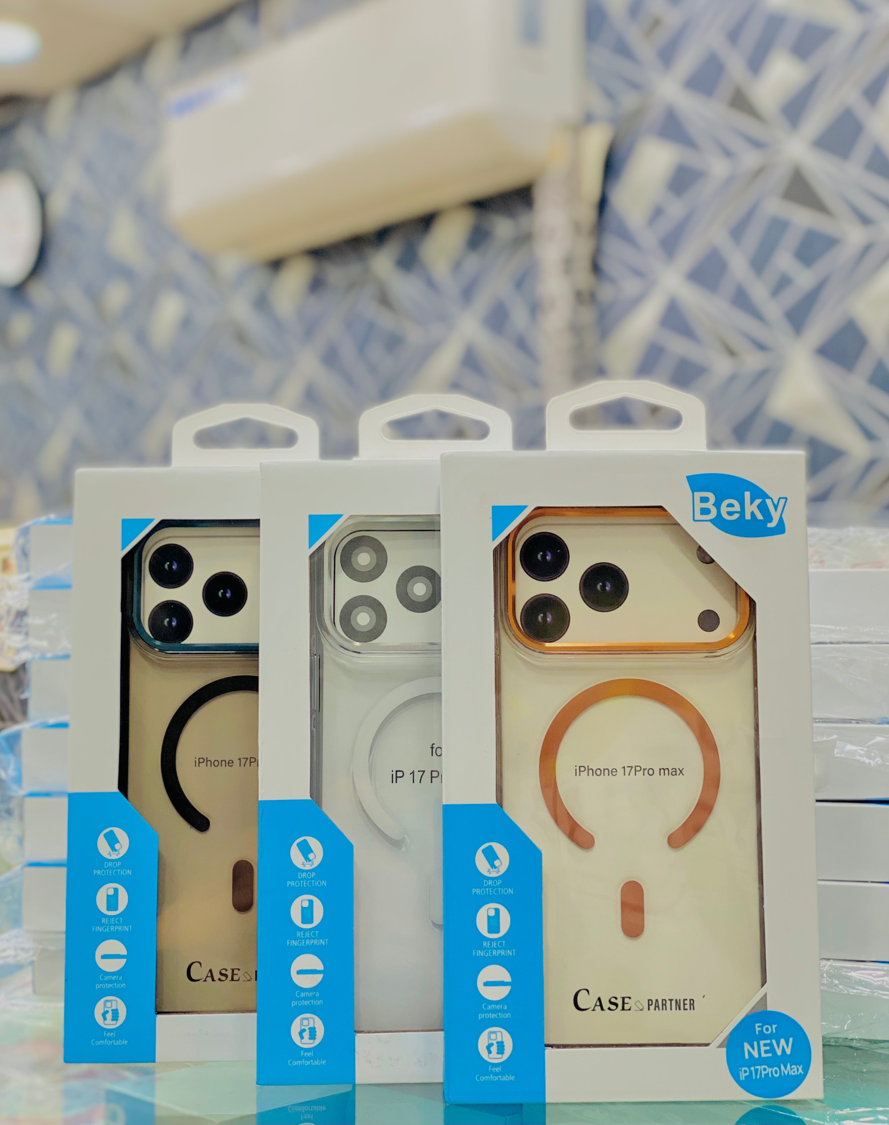 IPhone 17 Pro Max Transparent MagSafe Shock‑Proof Cover